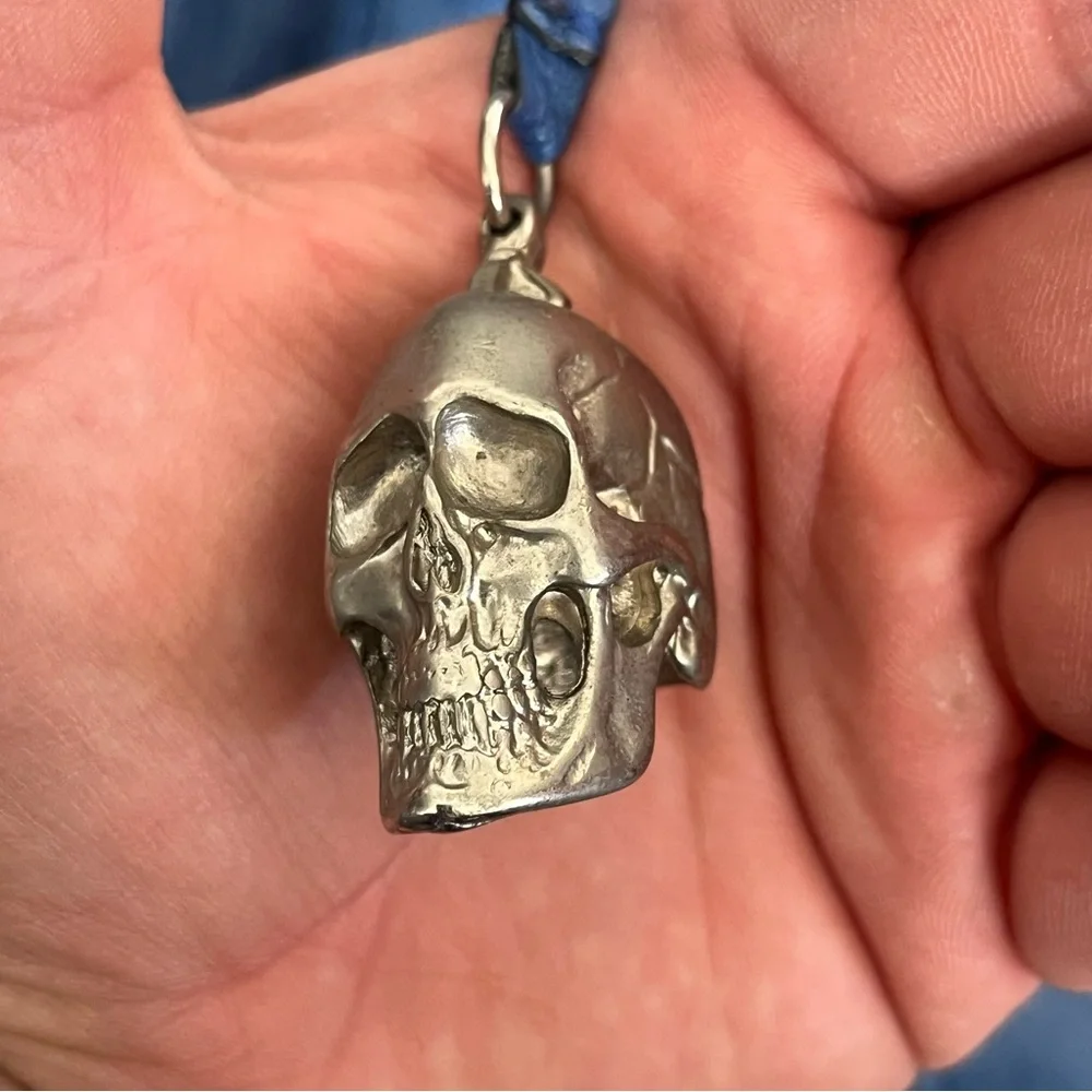 Carolina Crowley Milan Croc Embossed Blue Leather Bag With Silver Skull Charm - Picture 3 of 8